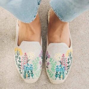 Anthropologie Soludos Wildflower Mules in Light Sand size 9.5